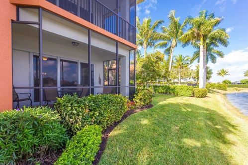 6446 Legacy Cir, Naples FL  34113-7996 exterior