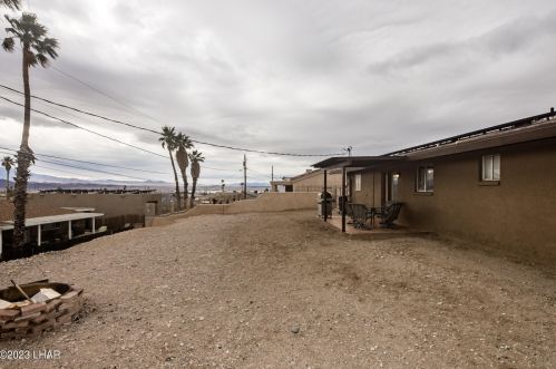 2400 Tigertail Dr, Lake Havasu City AZ  86403-4975 exterior