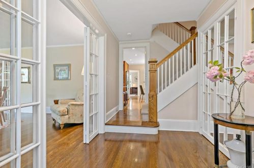 111 Walworth Ave, Scarsdale, NY 10583-1140