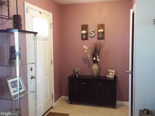 4 Caldwell Ct, Dover, DE 19901-8853