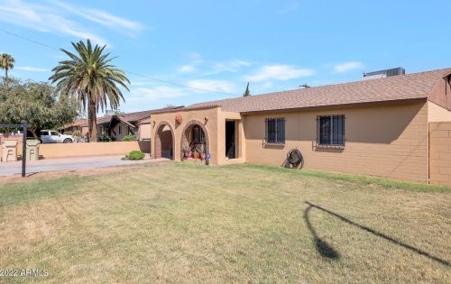 4902 Sierra Vista Dr, Glendale, AZ 85301-4015