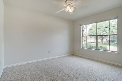 10721 Southerland Dr, Denton TX  76207-8681 exterior