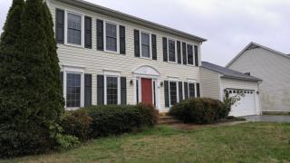 16 Dawson Dr, Fredericksburg VA  22405-1713 exterior