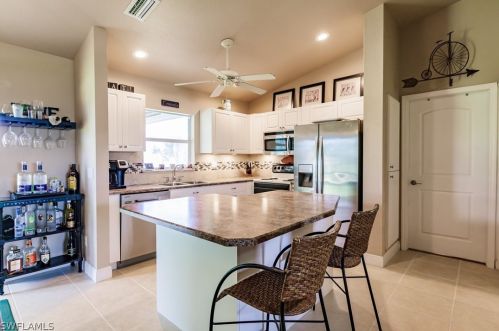 1252 41st St, Cape Coral FL  33909-1201 exterior