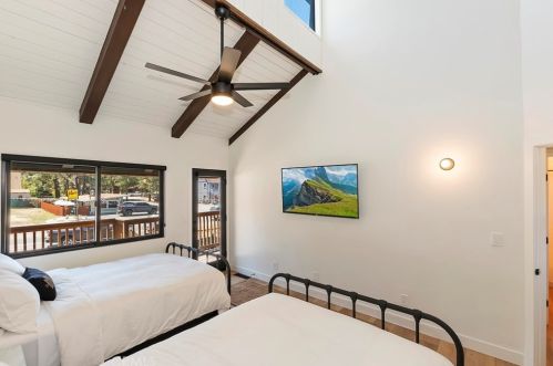 1125 Big Bear Blvd, Big Bear City CA  92314-9277 exterior