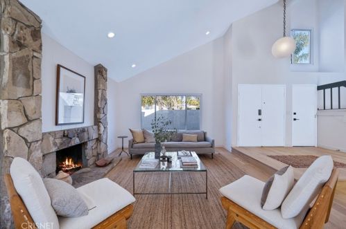 30510 Passageway Pl, Calabasas CA  91301-2033 exterior