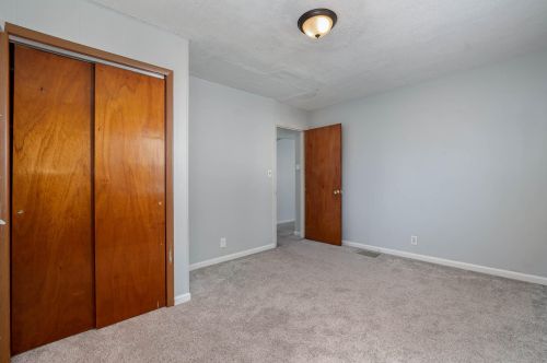 9 Sweetbriar Ave, Florence KY  41042-1614 exterior