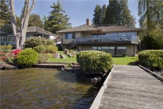 12917 Holmes Point Dr, Kirkland, WA 98034-5700