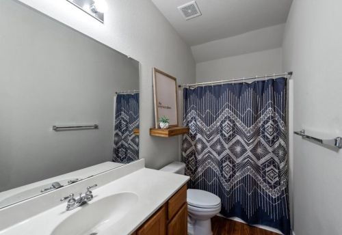 5801 Greenmeadow Dr, Argyle TX  76226-2266 exterior