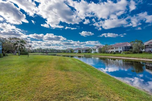 7458 Victory Ln, Delray Beach, FL 10104-3119