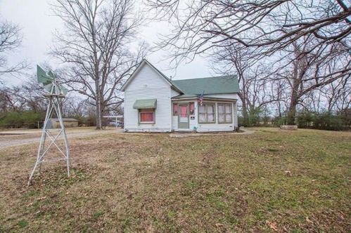 6041 Old Concord Rd, Van Buren, AR 72956-7659