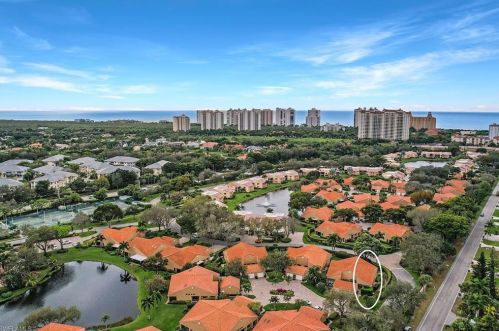 909 Reef Point Cir, Naples FL  34108-8772 exterior