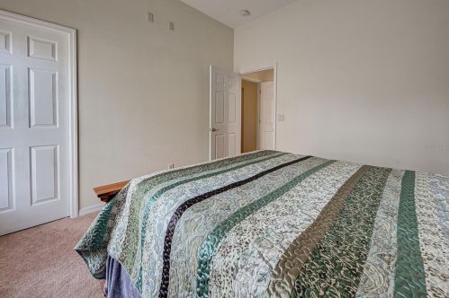 519 Laurel Rd, Nokomis FL  34275-5243 exterior