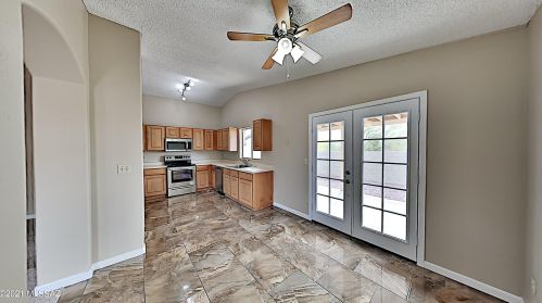8842 Rose Tree St, Tucson, AZ 85730-4600