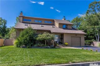 92 Holmes Ave, Islip Manor, NY 11751-2404