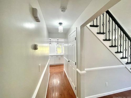 97 Bramblebush Rd, Manchester CT  06040-6300 exterior