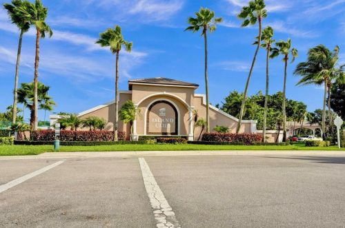 8670 Pine Cay, West Palm Beach FL  33411-5538 exterior