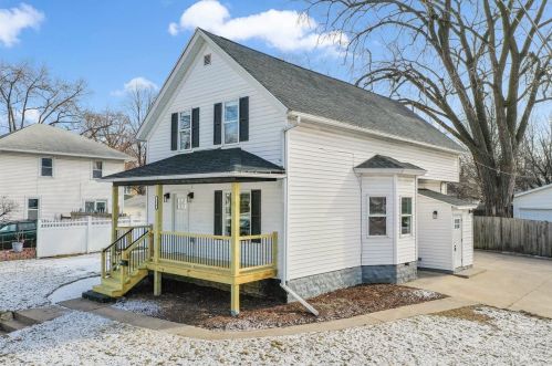 714 Harrison St, Green Bay, WI 54303-3536