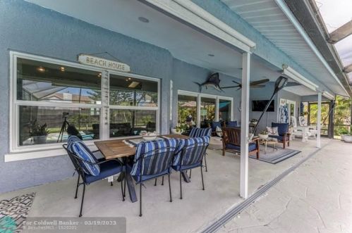 2399 Floresta Dr, Fort Pierce FL  34984-5218 exterior