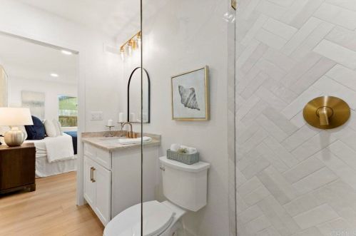 2079 Park Dale Ln, Encinitas CA  92024-4325 exterior