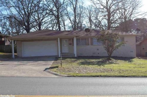 919 Country Club Rd, North Little Rock, AR 72120-4825