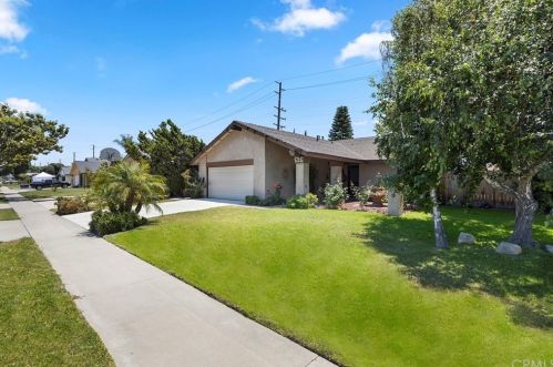 526 Gardenia Ave, Placentia, CA 92870-4704