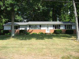 207 Spring Creek Rd, Macedonia, OH 44067-2033
