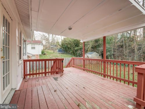 2263 Spinnaker Ct, Woodbridge VA  22192-2129 exterior