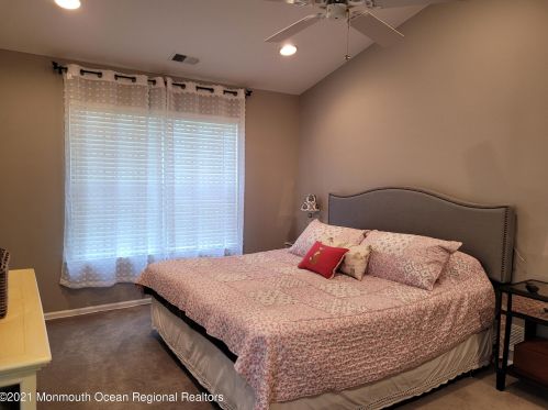 433 Mowat Cir, Trenton NJ  08690-3220 exterior