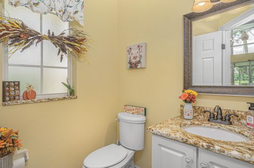 435 Fairway Lndg, Fort Pierce FL  34986-2166 exterior