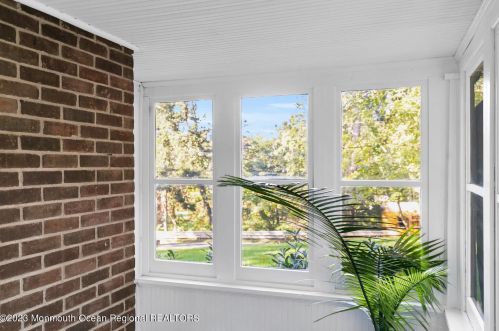 961 Front St, Tinton Falls NJ  07701-5615 exterior