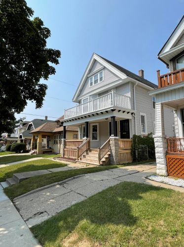 1325 42nd St, Milwaukee WI 53208-2718 exterior