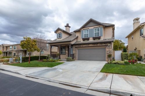 28868 Silversmith Dr, Santa Clarita, CA 91354-3038