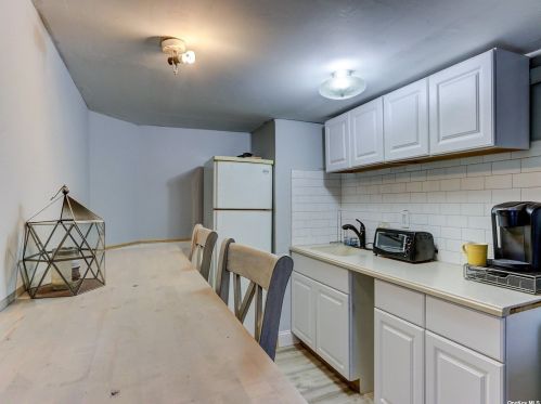 555 Connetquot Ave, Islip Terrace NY  11752-2503 exterior