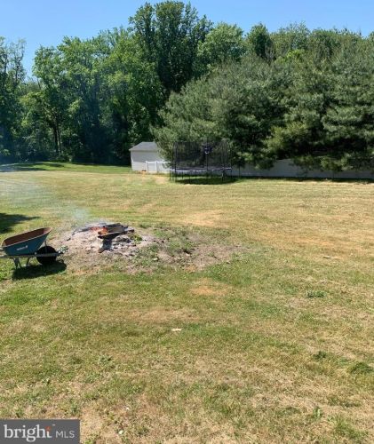 221 Monroeville Rd, Swedesboro NJ  08085-3450 exterior