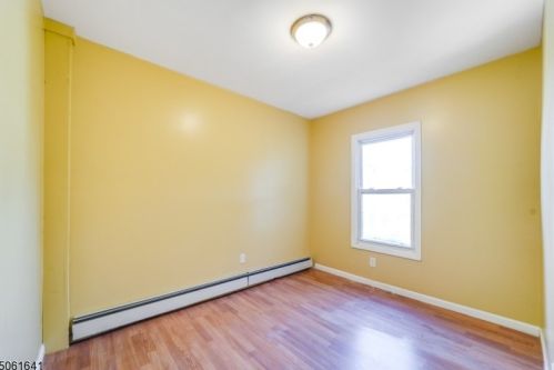 18 Straight St, Paterson NJ  07501-1024 exterior