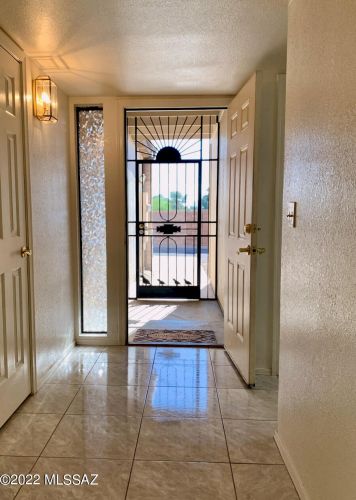 1775 Thaxton Dr, Tucson, AZ 85710-8565