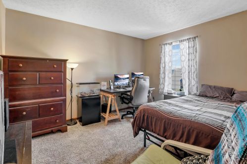 8119 Chapel Stone Rd, Blacklick OH  43004-9226 exterior