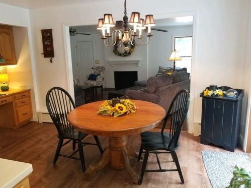 6 Jeremy Dr, East Lyme CT  06333-1544 exterior