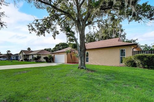 210 Minnesota Woods Ln, Orlando, FL 32824-8683