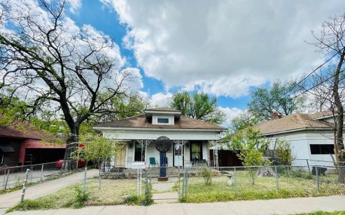 432 8th St, Dallas, TX 75208-4645