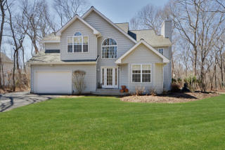 132 Beckup Path Rd, Bridgehampton, NY 11932-4010