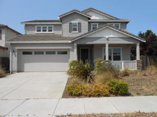 1383 Maple Dr, Oakley, CA 94561-3525
