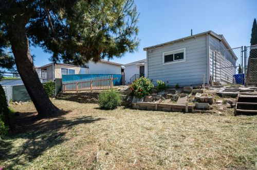 5966 Linnet St, San Diego CA 92114-4122 exterior