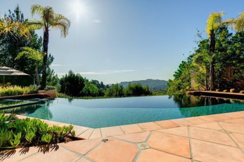 5320 Ivafern Ln, La Canada CA  91011-2811 exterior