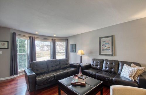 2126 Palmer St, Milwaukee WI 53212-3243 exterior