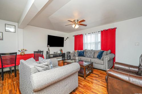 40 State Ave, Wheatley Heights NY  11798-4311 exterior