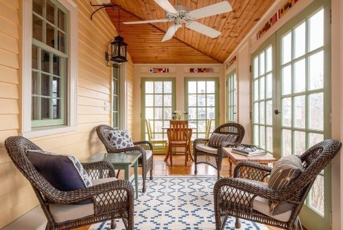 12 Main St, Ipswich, MA 01938-2218