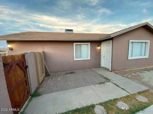 5245 Country Gables Dr, Glendale AZ  85306-3921 exterior