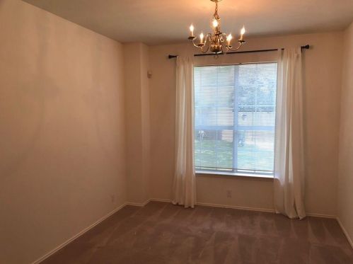 8116 Forest Heights Ln, Austin TX  78749-3500 exterior